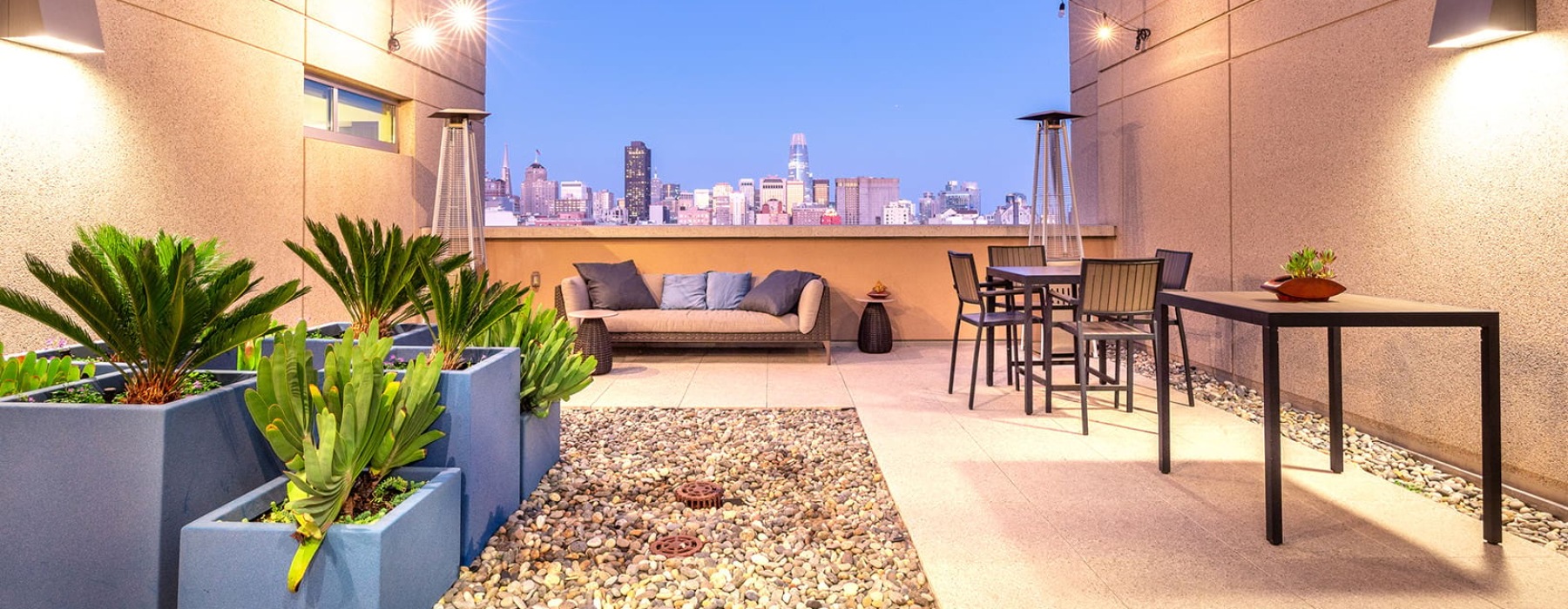 outdoor rooftop lounge area